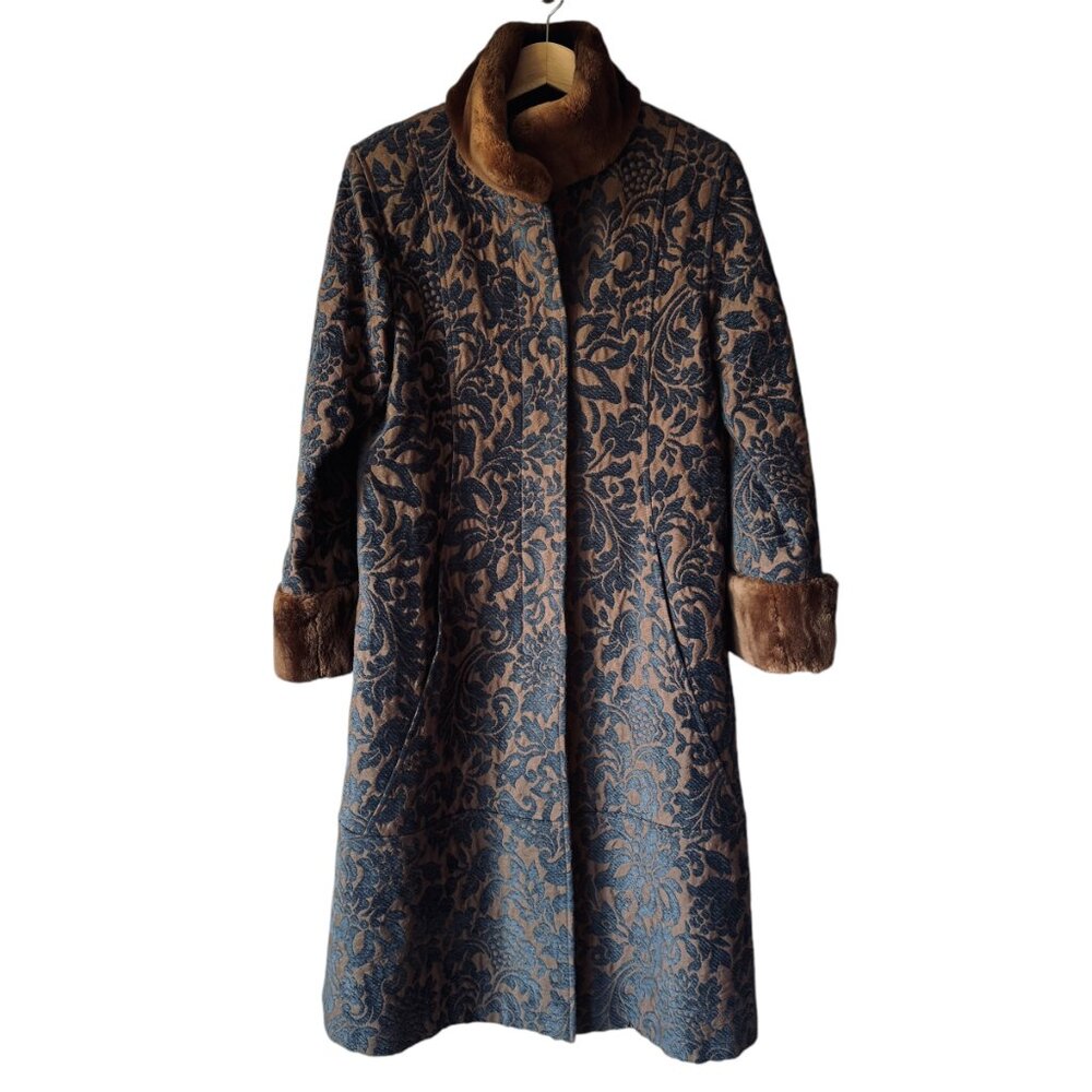 Vtg Searle Sz 6 Tapestry Long Coat Beaver Fur Trim lined Button Front Pockets